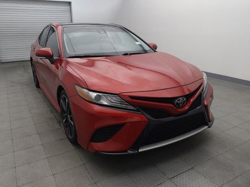 Used 2019 Toyota Camry XSE FWD image 14
