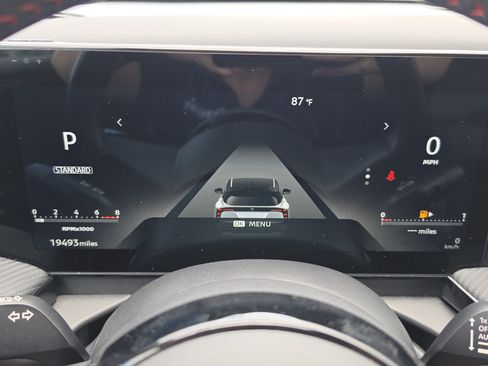 Used 2025 Nissan Kicks SR w/ SR Premium Package FWD image 19