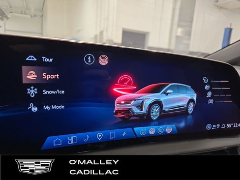 New 2026 Cadillac Optiq Sport 2 image 23