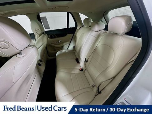 Used 2019 Mercedes-Benz GLC 300 4MATIC image 25