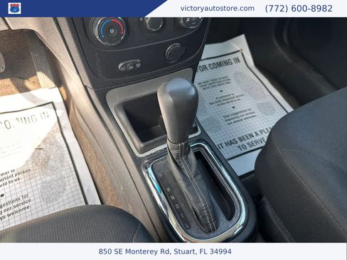 Used 2011 Chevrolet HHR LT image 20