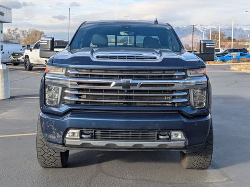 Used 2020 Chevrolet Silverado 3500 High Country w/ Technology Package image 9
