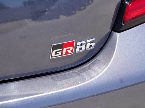 Used 2026 Toyota GR86 Premium w/ ALL Weather Mat Package (TMS) RWD image 11