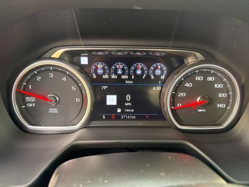 Used 2021 Chevrolet Tahoe High Country image 3