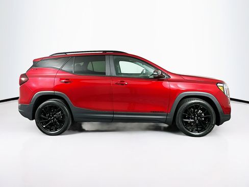 Used 2023 GMC Terrain SLE w/ Driver Convenience Package image 10