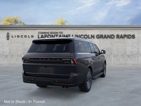 New 2026 Lincoln Navigator L Premier AWD/4WD image 8