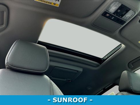 Used 2023 Honda Odyssey Touring image 28