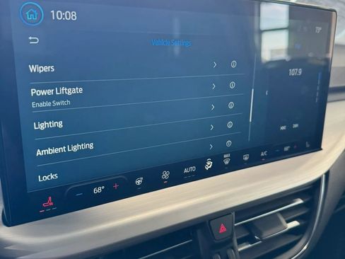 Used 2023 Ford Escape Platinum w/ Premium Technology Package AWD/4WD image 39