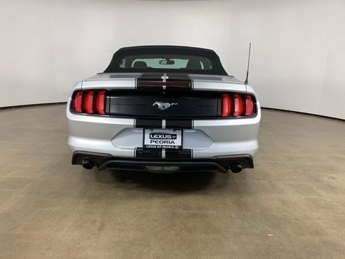 Used 2018 Ford Mustang Premium image 10