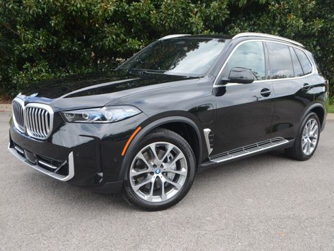 Used 2025 BMW X5 xDrive50e AWD/4WD image 5