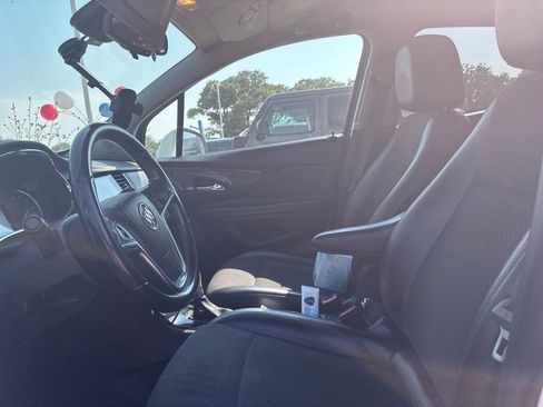 Used 2019 Buick Encore Sport Touring FWD image 4