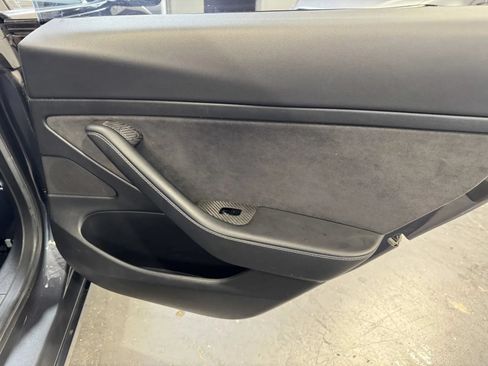Used 2020 Tesla Model 3 Standard Range RWD image 9