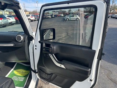 Used 2015 Jeep Wrangler Unlimited Sport image 10