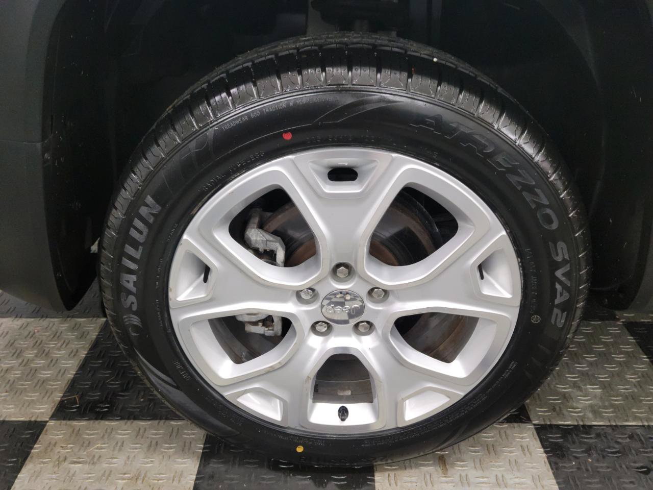Used 2016 Jeep Renegade Limited AWD/4WD image 32