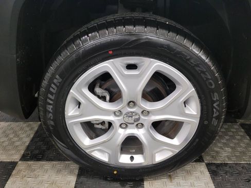 Used 2016 Jeep Renegade Limited AWD/4WD image 32
