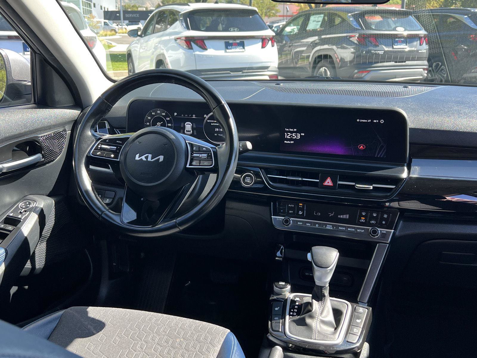 Used 2024 Kia Seltos S AWD/4WD image 2