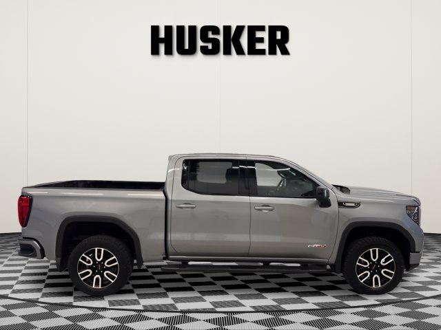 Used 2023 GMC Sierra 1500 AT4 w/ AT4 Premium Package AWD/4WD image 2