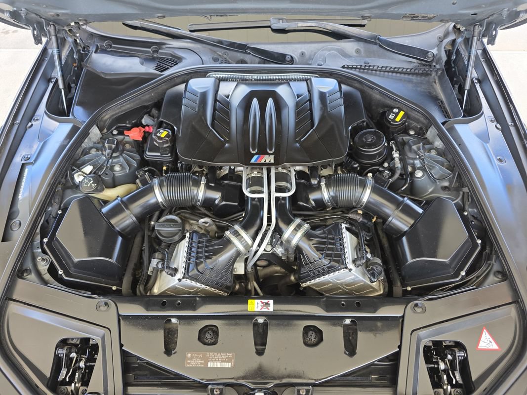 Used 2015 BMW M5 RWD image 34