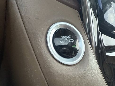 Used 2016 Cadillac Escalade Platinum image 23