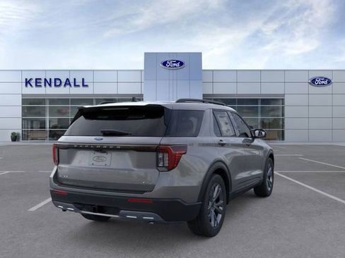 New 2026 Ford Explorer Active w/ Active Comfort Package image 8