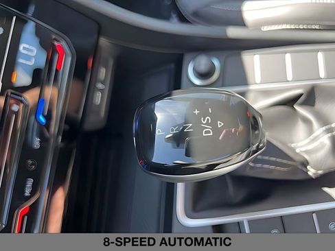 Used 2025 Volkswagen Jetta SE w/ Sunroof Package image 22