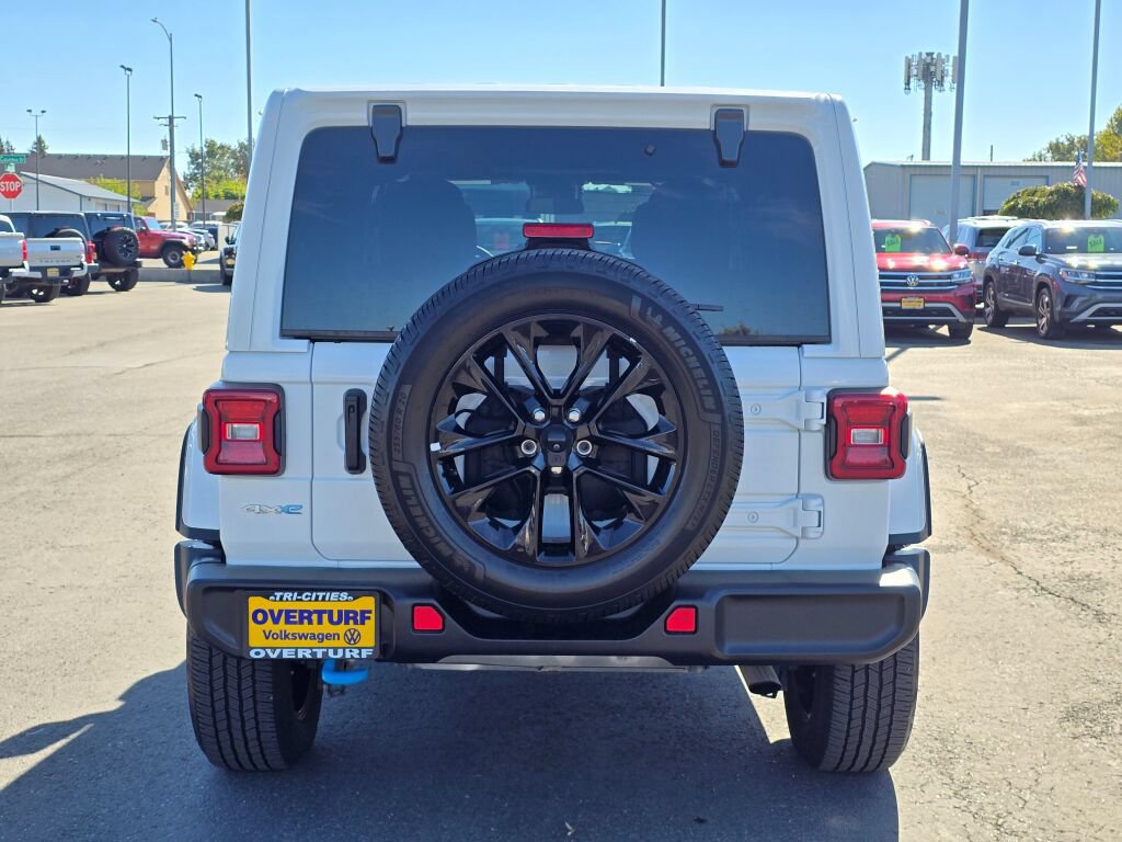 Used 2024 Jeep Wrangler Unlimited Sahara AWD/4WD image 5