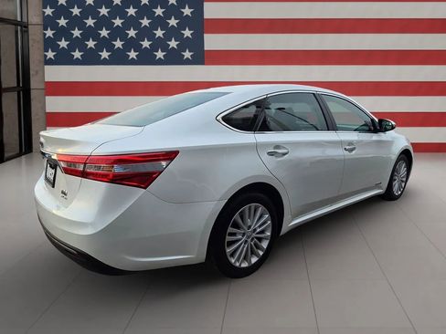 Used 2013 Toyota Avalon XLE Premium image 8