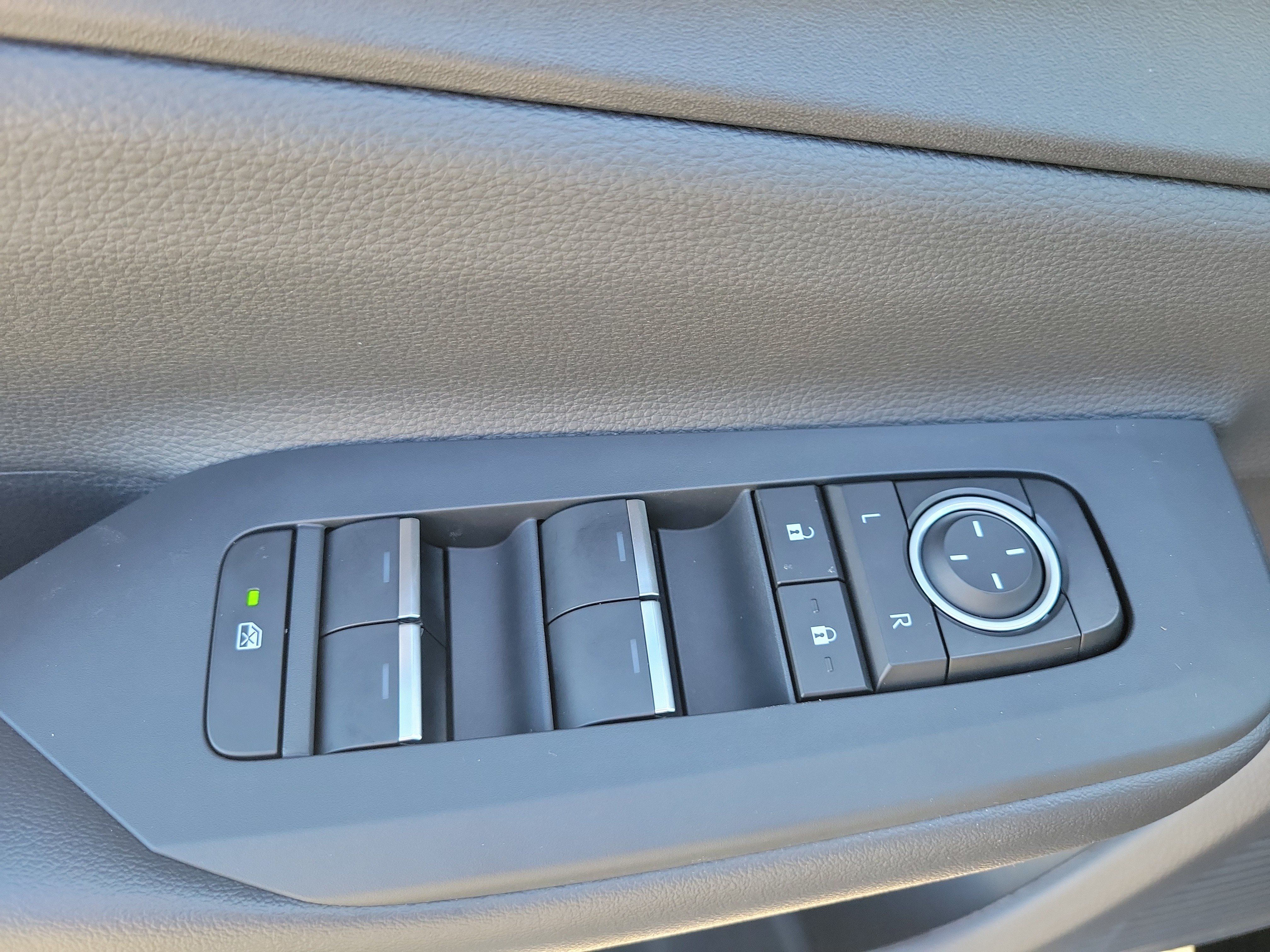 Used 2026 Toyota Prius Plug-In Hybrid FWD image 20