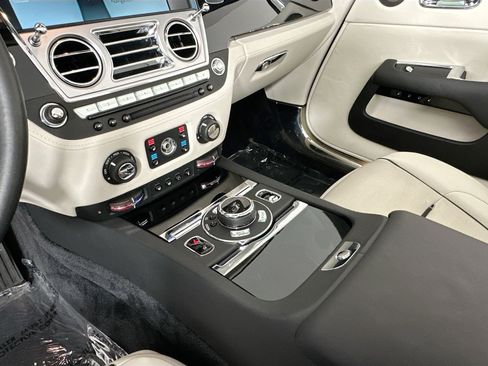 Certified 2016 Rolls-Royce Dawn image 15