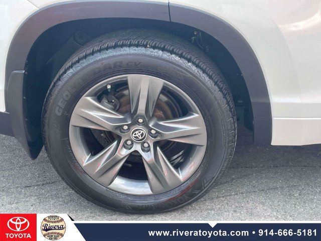 Used 2018 Toyota Highlander Limited Platinum AWD/4WD image 9