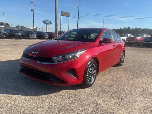 Used 2024 Kia Forte LXS w/ LXS Technology Package image 4