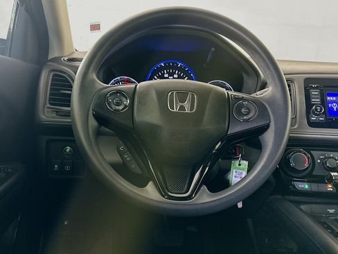 Used 2017 Honda HR-V LX image 17