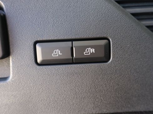 Used 2025 Lincoln Nautilus Reserve AWD/4WD image 29