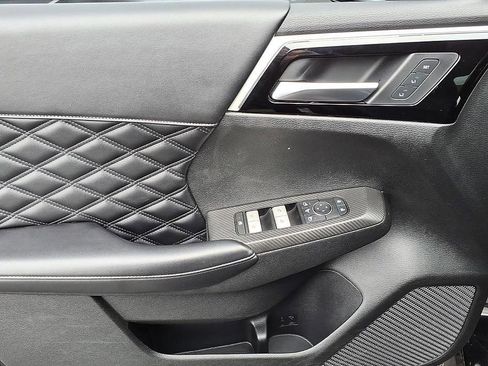 Used 2022 Mitsubishi Outlander SEL image 11