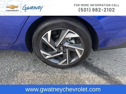Used 2024 Hyundai Elantra Limited FWD image 10