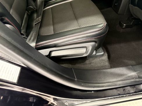 Used 2025 Ford Escape ST-Line image 25