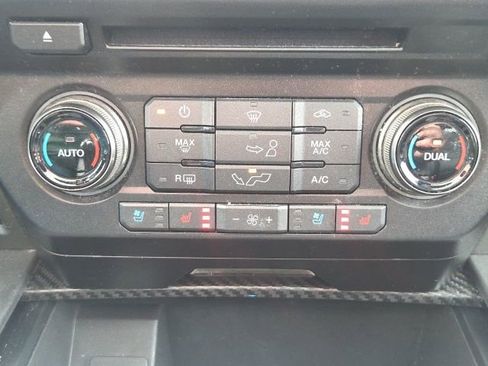 Used 2018 Ford F150 Raptor w/ Equipment Group 802A Luxury image 30