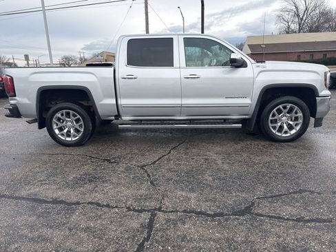 Used 2018 GMC Sierra 1500 SLT w/ SLT Premium Package image 7