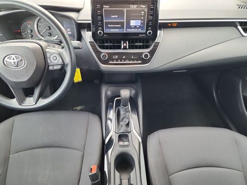 Used 2022 Toyota Corolla LE image 19