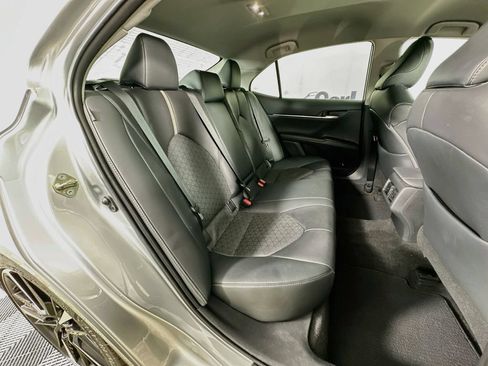 Used 2019 Toyota Camry XSE FWD image 32