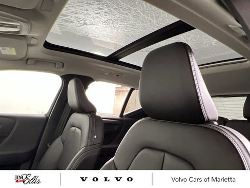 New 2026 Volvo XC40 B4 Core image 13