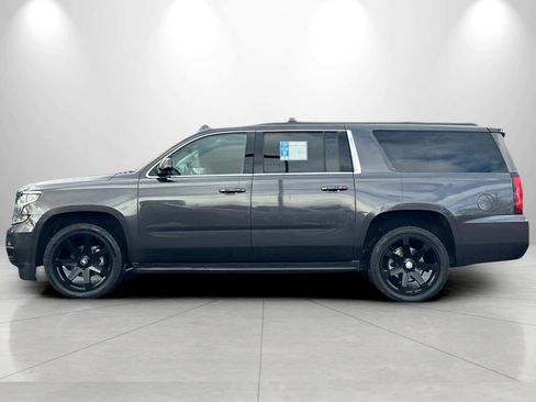 Used 2017 Chevrolet Suburban LT image 5
