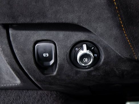 Used 2021 McLaren 765LT RWD image 24