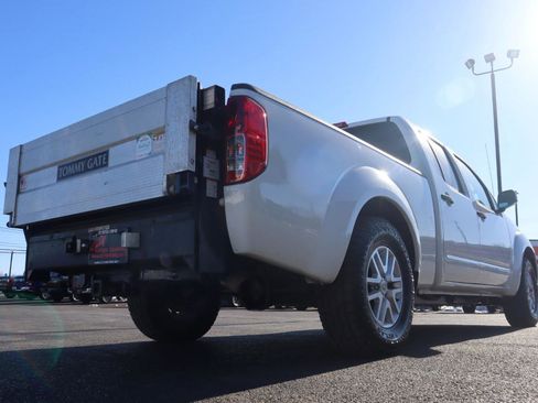 Used 2017 Nissan Frontier SV w/ SV Value Truck Package image 18