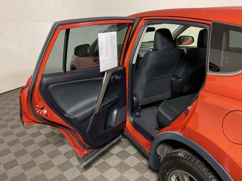 Used 2015 Toyota RAV4 XLE image 27