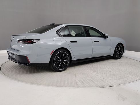 New 2026 BMW 740i w/ Premium Package image 6