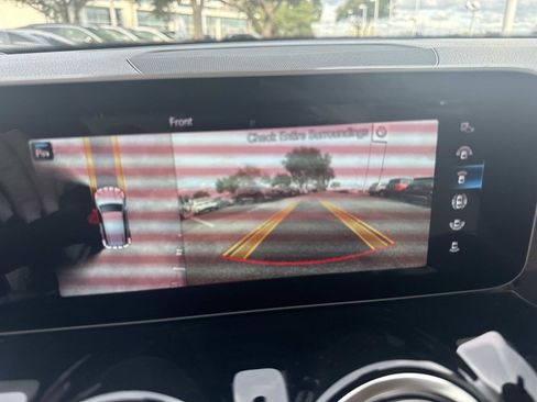 Used 2021 Mercedes-Benz GLB 250 image 23