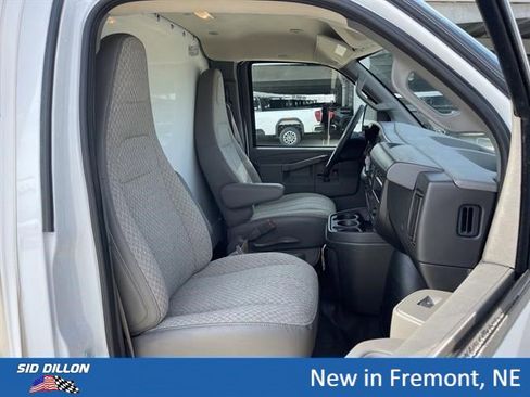 New 2025 GMC Savana 3500 w/ Power Convenience Package RWD image 7