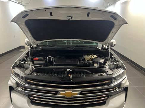 Used 2019 Chevrolet Silverado 1500 High Country w/ Technology Package AWD/4WD image 33