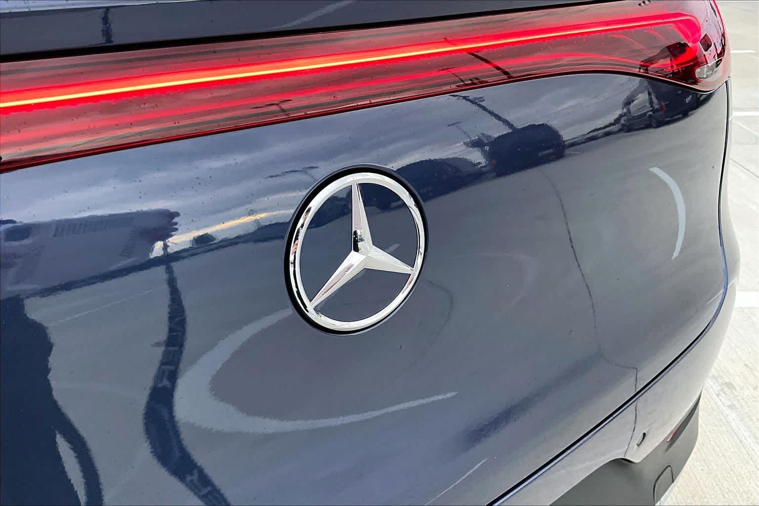 Used 2023 Mercedes-Benz EQE 350+ SUV image 9